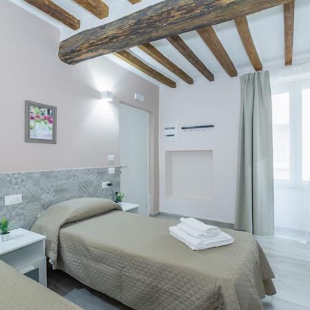 Residenza Borgo Guazzo Hotel Парма Екстериор снимка