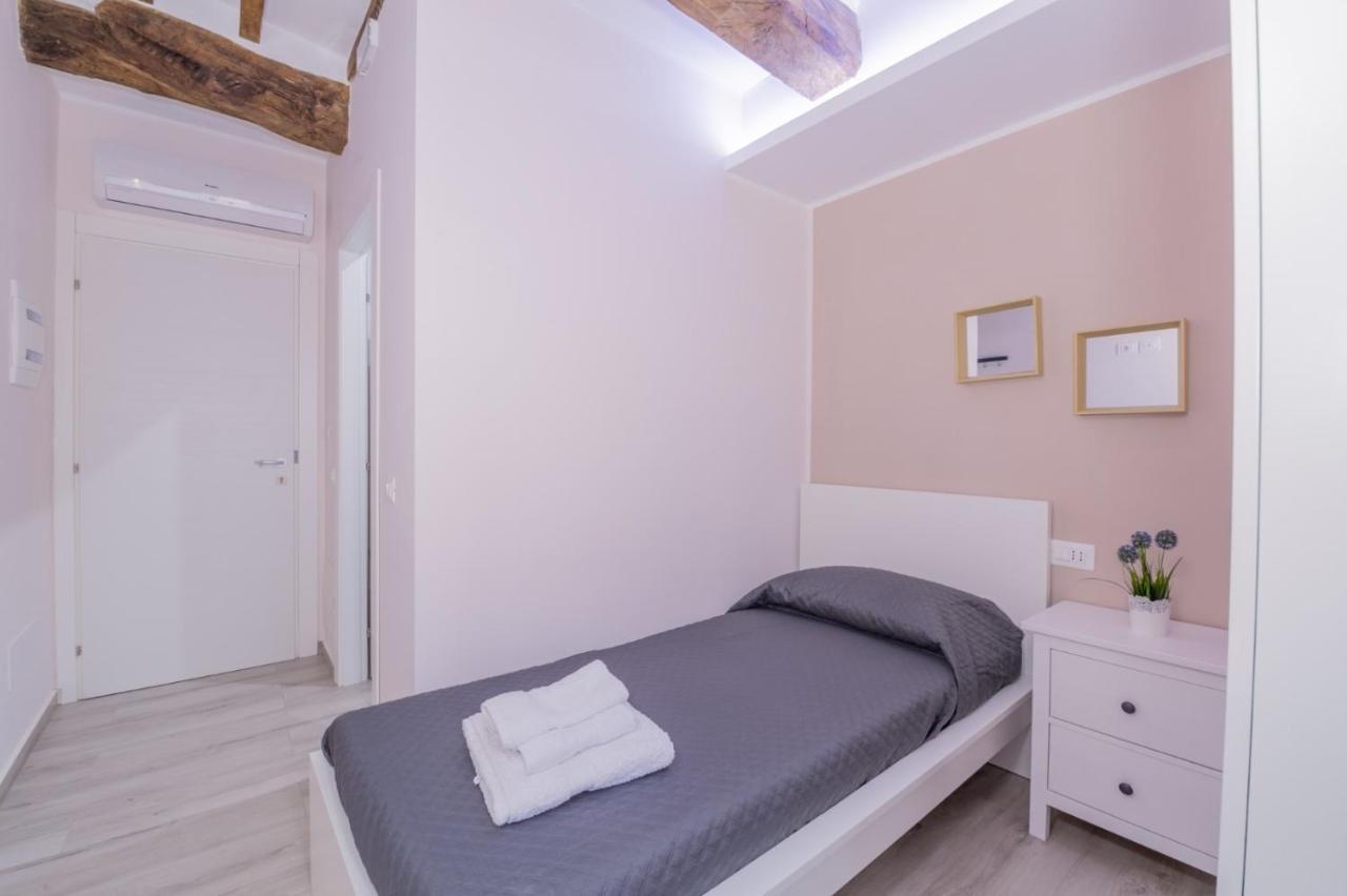 Residenza Borgo Guazzo Hotel Парма Екстериор снимка
