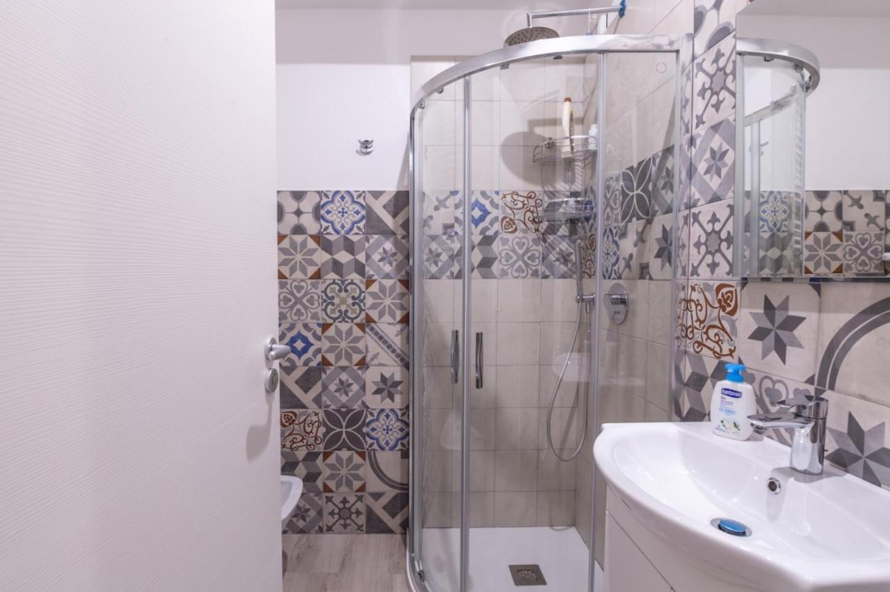 Residenza Borgo Guazzo Hotel Парма Екстериор снимка