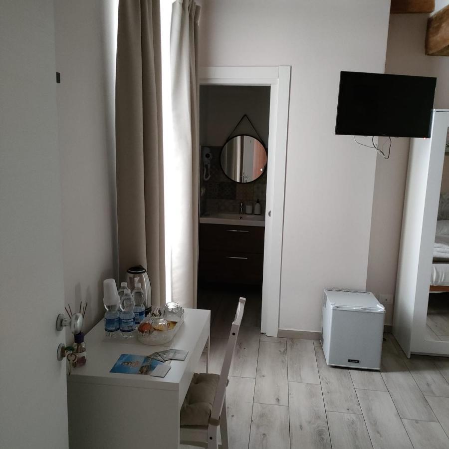 Residenza Borgo Guazzo Hotel Парма Екстериор снимка