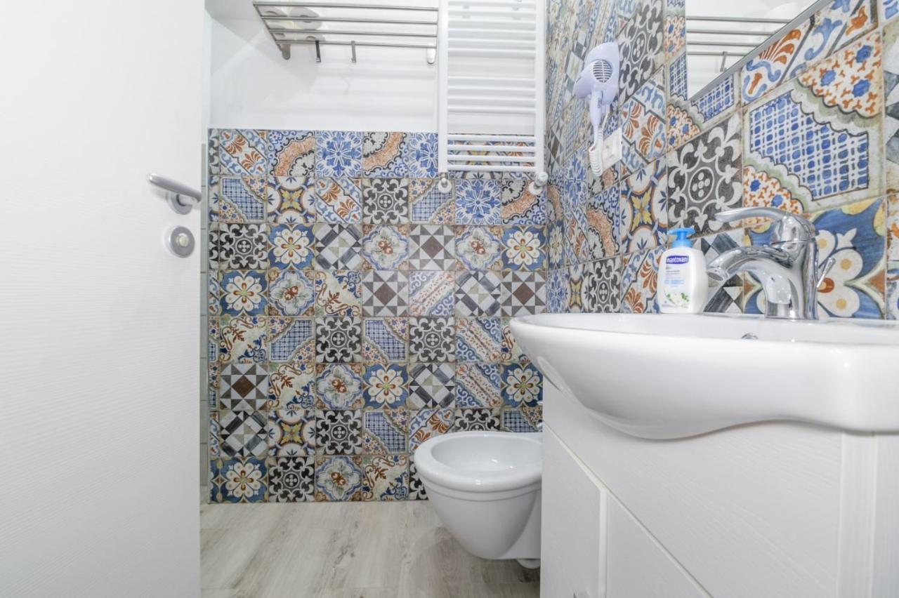 Residenza Borgo Guazzo Hotel Парма Екстериор снимка
